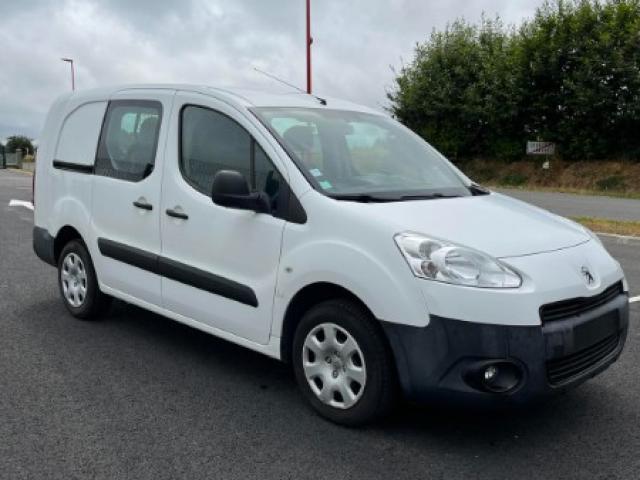PEUGEOT PARTNER II CAB APPRO  -  5 PLACES  -  1.6 DHI  -  90 Ch