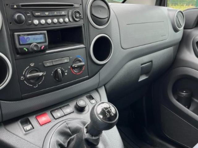 PEUGEOT PARTNER II CAB APPRO  -  5 PLACES  -  1.6 DHI  -  90 Ch