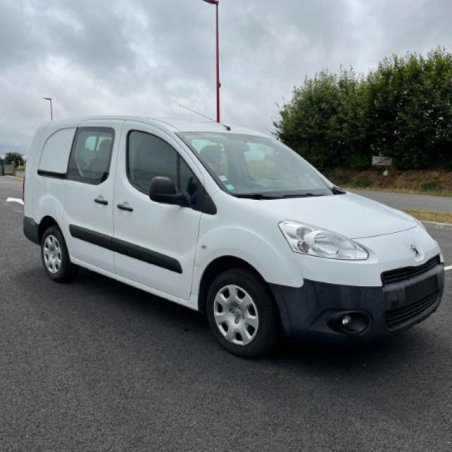 PEUGEOT PARTNER II CAB APPRO  -  5 PLACES  -  1.6 DHI  -  90 Ch